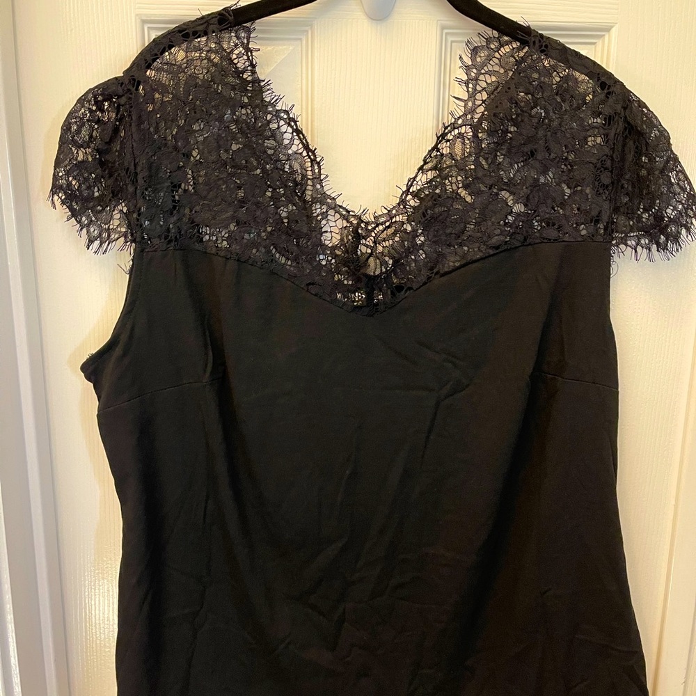 NWT! Lace top black cap sleeve shirt